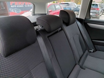 Volkswagen Passat B7 Variant 2.0 TDI CR DPF BlueMotion 140KM 2014 Volkswagen Passat Grzane fotele Klimatronik 2xPDC Alu Tempomat Hak 2.0, zdjęcie 14