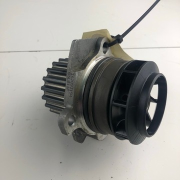 POMPA WODY AUDI VOLKSWAGEN SEAT 2.0 TDI 03L121031B