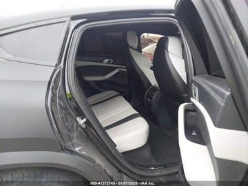 BMW Seria 6 G32 2021 BMW X6M 2021r., 4x4, 4.4L 4.4 Benzyna 600KM, zdjęcie 9