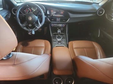 Alfa Romeo Giulia II 2022 Alfa Romeo Giulia 2022r., Super, 2.0L, od ubezpieczalni 2.0 Benzyna 284KM, zdjęcie 7