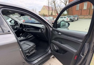 Alfa Romeo Stelvio SUV Facelifting 2.0 Turbo 200KM 2021 Alfa Romeo Stelvio Alfa Romeo Stelvio 2.0 Benzyna 201KM, zdjęcie 13