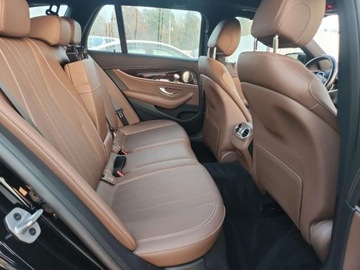 Mercedes Klasa E W213 2022 Mercedes-Benz Klasa E 450 4Matic All Terrain 2022 3.0l 3.0 Benzyna 362KM, zdjęcie 10
