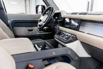 Land Rover Defender IV (L663) Hard Top 90 3.0D R6 250KM 2023 Land Rover Defender 110 3.0D 250KM. Salon PL. FV., zdjęcie 31