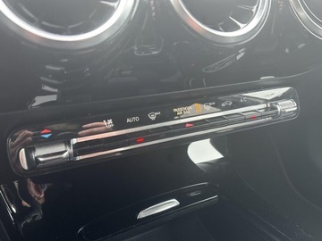 Mercedes Klasa A W177/V177 Hatchback 1.3 200 163KM 2022 Mercedes-Benz A 200 A 200/ Salon PL/ Serwis ASO/ P, zdjęcie 27