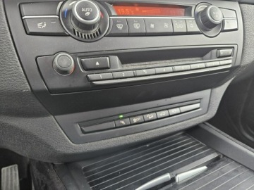BMW X5 E70 SUV Facelifting xDrive40d 306KM 2011 BMW X5 3.0 diesek 306KM Automat, zdjęcie 12
