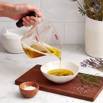 OXO Miarka skośna 250ml. Good Grips