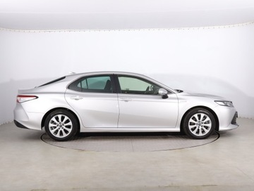 Toyota Camry IX Sedan 2.5 Hybrid Dynamic Force 218KM 2019 Toyota Camry 2.5 Hybrid, Salon Polska, zdjęcie 5