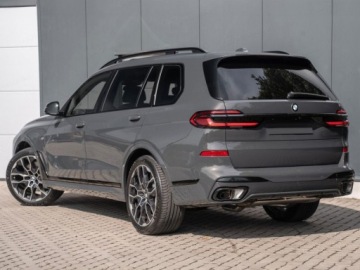 BMW X7 SUV Facelifting 3.0 40d 352KM 2026 BMW X7 xDrive40d Sport Suv 3.0 (352KM) 2026, zdjęcie 1