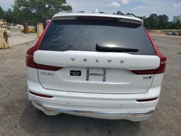 Volvo XC60 II 2023 Volvo XC 60 2023 PLUS 2.0 Benzyna 247KM, zdjęcie 3