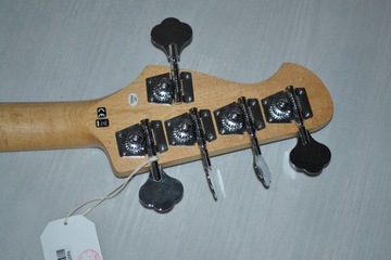 БАС С ХАМБАКЕРОМ ММ-СТИЛЯ ВОКРУГ ЛЮТЕЛИ