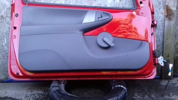 DVEŘE LEVÉ PEUGEOT 107 CITROEN C1 3D 05-12
