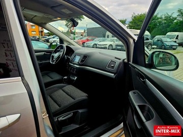 Volkswagen Sharan II Van Facelifting 2.0 TDI SCR 150KM 2015 Volkswagen Sharan Zarejestrowany gotowy do jazdy bogata wersja 2.0 Diesel, zdjęcie 16