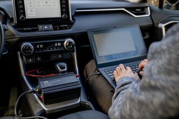 Преобразователь напряжения Newell с модифицированной синусоидой - 12 В/230 В 500 Вт