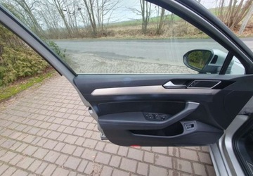 Volkswagen Passat B8 Limousine 2.0 TDI BlueMotion Technology 150KM 2015 Volkswagen Passat Volkswagen Passat 2.0 TDI SCR DSG Highline 2.0 Diesel, zdjęcie 8