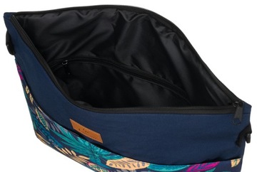 Универсальная сумка для коляски с крючками-органайзерами.