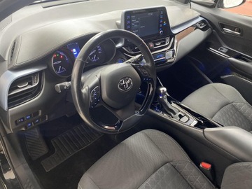 Toyota C-HR I Crossover Facelifting 2.0 Hybrid Dynamic Force 184KM 2020 Toyota C-HR 2.0 Hybrid Style Toyota C-HR 2.0 Style, zdjęcie 9