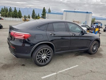 Mercedes GLC 2022 Mercedes-Benz GLC 2022 MERCEDES-BENZ GLC COUPE 300 4MATIC 2.0 Benzyna 255KM, zdjęcie 2