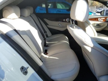 Mercedes Klasa E W213 2019 Mercedes-Benz Klasa E 2019 MERCEDES-BENZ E 300 4MATIC, silnik 2.0 L 2.0, zdjęcie 10