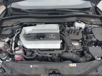 Lexus UX 2023 Lexus UX 250H 2023 2.0l 2.0 Hybryda 181KM, zdjęcie 8