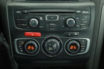 DS 4 I Hatchback (Citroen) 1.6 THP 200KM 2012 Citroen DS4 1.6 THP, Navi, Klima, Klimatronic, zdjęcie 10