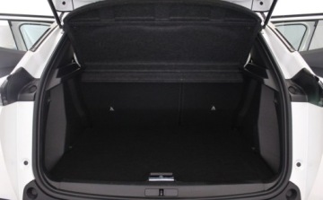 Peugeot 2008 II SUV 1.2 PureTech 130KM 2022 Peugeot 2008 PureTech 130 AUTOMAT EAT8 Allure Pack Perla SalonPL od R, zdjęcie 30