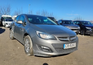 Opel Astra J GTC 1.4 Turbo ECOTEC 120KM 2017 Opel Astra 2017r, SALON POLSKA, 1.4 Benzyna. Uszkodzony prawy bok. Jezdzi., zdjęcie 1