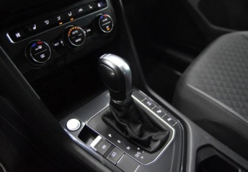 Volkswagen Tiguan II SUV 1.5 TSI EVO 150KM 2018 Volkswagen Tiguan PL Salon _ Automat _ Kamera _ Relingi _ 2 kompl kol 1.5, zdjęcie 29