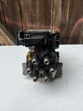 POMPA WTRYSKOWA AUDI / VW 2.5 TDI V6 BAU 059130106L
