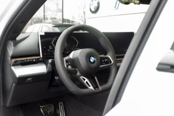 BMW Seria 5 G90-91 Touring 2.0 520d 197KM 2025 BMW 520 xDrive Limuzyna - Dostępny od ręki!, zdjęcie 12