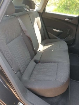 Opel Astra J Hatchback 5d 1.4 Twinport ECOTEC 100KM 2010 Opel Astra Opel Astra 2010 1.4 benzyna 1.4 Benzyna 101KM, zdjęcie 7