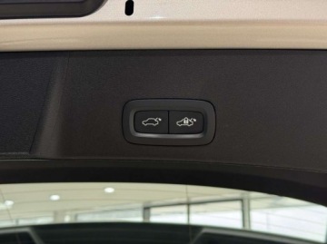 Volvo XC40 Crossover Plug-In Facelifting 1.5 T4 211KM 2022 Volvo XC 40 T4 Start Plug In Kamera cofania Ambiente Nawigacja CarPlay, zdjęcie 16