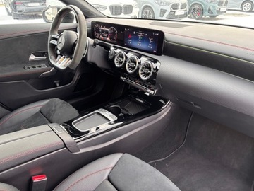 Mercedes CLA C118/X118 Shooting Brake AMG 2.0 35 AMG 306KM 2023 Mercedes-Benz CLA 35 AMG Mercedes-Benz CLA 35 AMG, zdjęcie 17