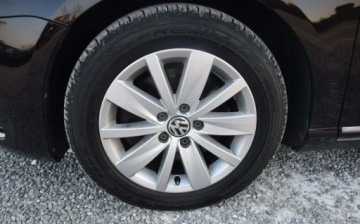 Volkswagen Passat B7 Variant 2.0 TDI CR DPF BlueMotion 140KM 2014 Volkswagen Passat 2.0TDI 4x4 Navi 2 KPL KOL Oryginal lakier Grzane FoteleS, zdjęcie 16