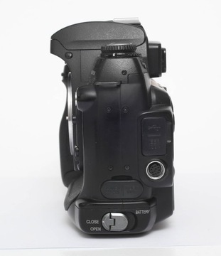 Корпусная зеркальная камера FujiFilm FinePix S3 Pro