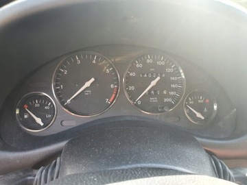 Pokrywa zaworów Opel corsa B 2001r 1.2