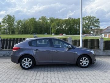 Chevrolet Cruze Hatchback 5d 2.0 VCDI 16V DOHC 163KM 2013 Chevrolet Cruze 1,6 benzyna 126 ps 93 tyś km, zdjęcie 3