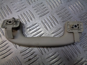 DRŽÁK DRŽÁTKO POLSTROVÁNÍ PRAVÝ PŘEDNÍ AVENSIS T25