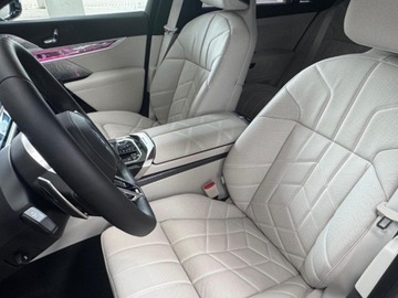 BMW Seria 7 G70 Sedan 3.0 40d 299KM 2026 BMW Seria 7 740d xDrive Sport Sedan 3.0 (299KM) 2026, zdjęcie 8