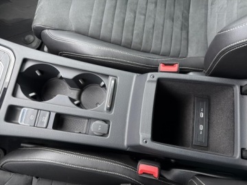 Volkswagen Passat B8 Variant Facelifting 2.0 TDI SCR 150KM 2022 Volkswagen Passat Volkswagen Passat Volkvagen Pass, zdjęcie 34