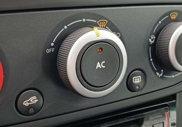 Renault Megane III Grandtour Facelifting 2013 1.6 16V 110KM 2014 Renault Megane Kupiony w Polsce - bezwypadkowy - benzyna - 1,6 - 110 KM 1.6, zdjęcie 33