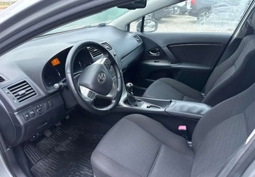 Toyota Avensis II Kombi 2.0 D-4D 126KM 2009 Toyota Avensis 2.0D4D 126KM 2009r. Salon Polska 2.0 Diesel 126KM, zdjęcie 8