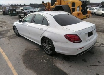 Mercedes Klasa E W213 2017 Mercedes-Benz Klasa E MERCEDES-BENZ E-CLASS E 300, 2017r., 4x4, 2.0L 2.0, zdjęcie 3