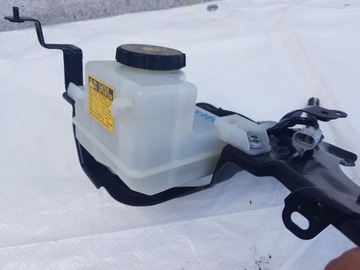 Бачок тормозной жидкости Auris I 1.8 Hybrid