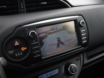 Toyota Yaris III Hatchback 5d Facelifting 2017 1.5 Dual VVT-iE 111KM 2019 Toyota Yaris 1.5 Dual VVT-i, Salon Polska, Klima, zdjęcie 15