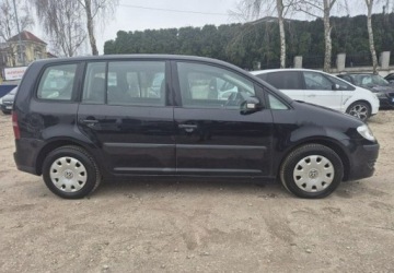 Volkswagen Touran I 2008 Volkswagen Touran 1,6Mpi Klimatronik Maly przebieg 1.6 Benzyna 105KM, zdjęcie 9