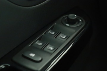 Renault Captur I Crossover 1.2 TCe EDC 120KM 2015 Renault Captur 1.2 TCe, Salon Polska, Automat, zdjęcie 13