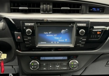 Toyota Corolla XI Sedan 1.6 Valvematic 132KM 2016 Toyota Corolla Kamera cofania, salon Polska 1.6 Benzyna 132KM, zdjęcie 6