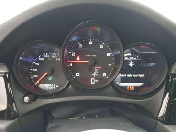 Porsche Macan 2021 Porsche Macan 2021 2.0 Benzyna 248KM, zdjęcie 9