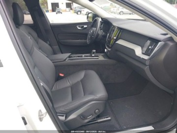 Volvo XC60 II 2025 Volvo XC 60 B5 Plus 2025 2.0l 2.0 Benzyna 247KM, zdjęcie 9
