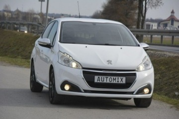 Peugeot 208 I Hatchback 5d Facelifting 1.2 PureTech 82KM 2018 Peugeot 208 1.2 Benzyna Style gwarancja przebiegu, zdjęcie 13